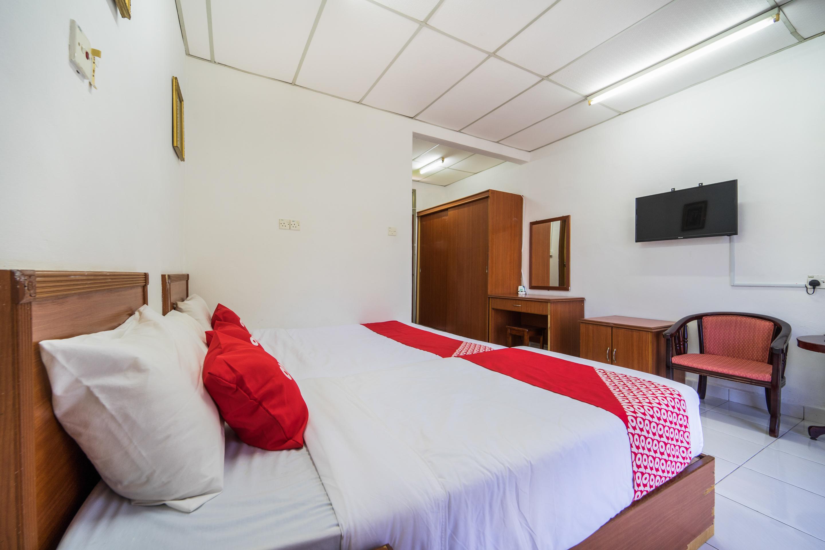 Terap Inn Kampong Raja Экстерьер фото
