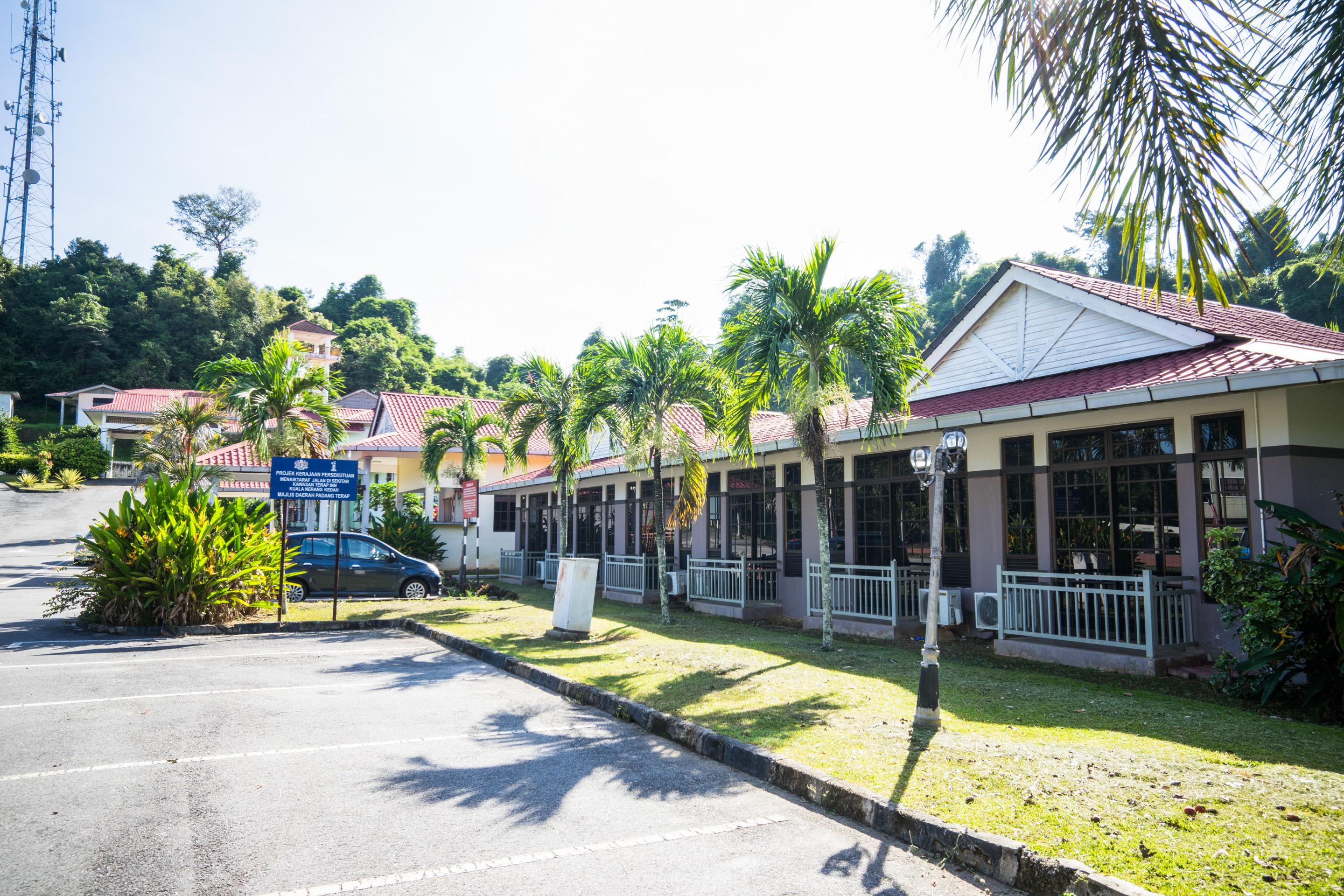 Terap Inn Kampong Raja Экстерьер фото