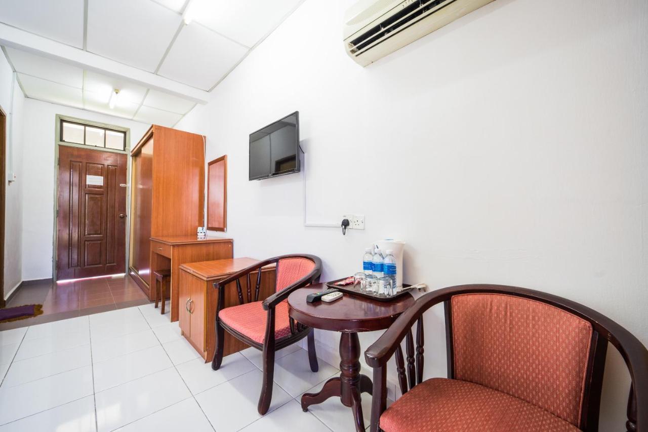 Terap Inn Kampong Raja Экстерьер фото