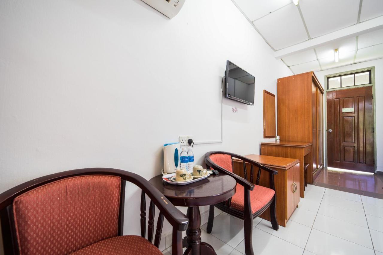 Terap Inn Kampong Raja Экстерьер фото