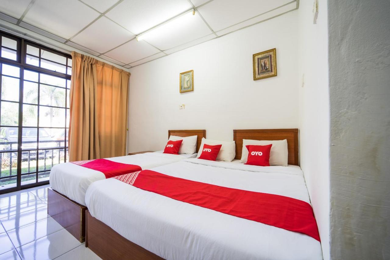 Terap Inn Kampong Raja Экстерьер фото